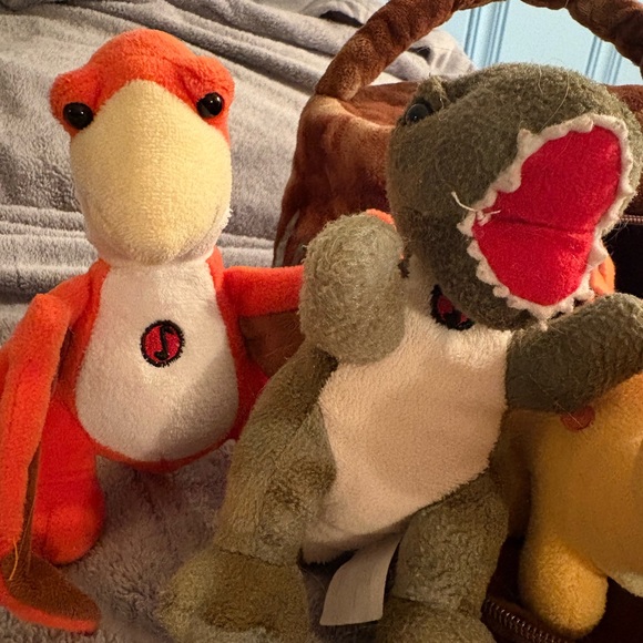 Plush Brown Dino House Bag 4 Plush Dinos Included Kids Toys - Picture 5 of 6